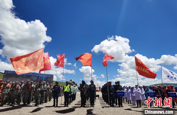 青海舉行玉樹(shù)地震十周年紀(jì)念綜合應(yīng)急演練