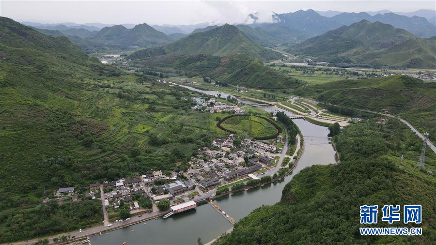 （新華全媒頭條·走向我們的小康生活·圖文互動）（5）長城腳下，小康村串成“珍珠鏈”