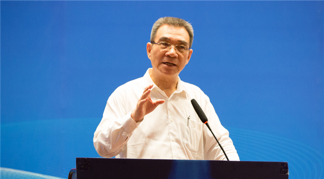 林毅夫發(fā)表演講。（資料圖）
