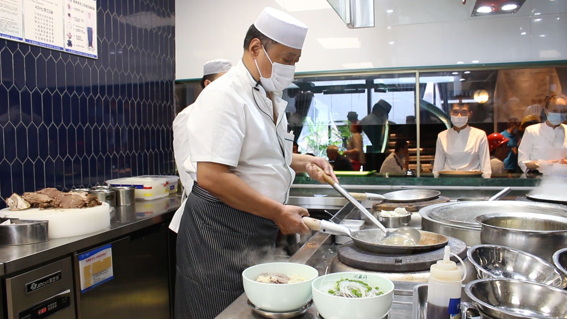 【陜菜大師和他們的拿手菜】烏平：“知足者常樂，食客愛吃我做的牛羊肉泡饃，就是我最大的滿足”_fororder_圖片7