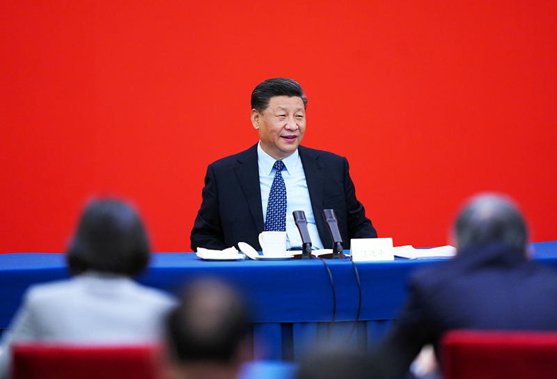 2020年5月23日，習近平總書記看望參加全國政協(xié)十三屆三次會議的經(jīng)濟界委員，并參加聯(lián)組會，聽取意見和建議。
